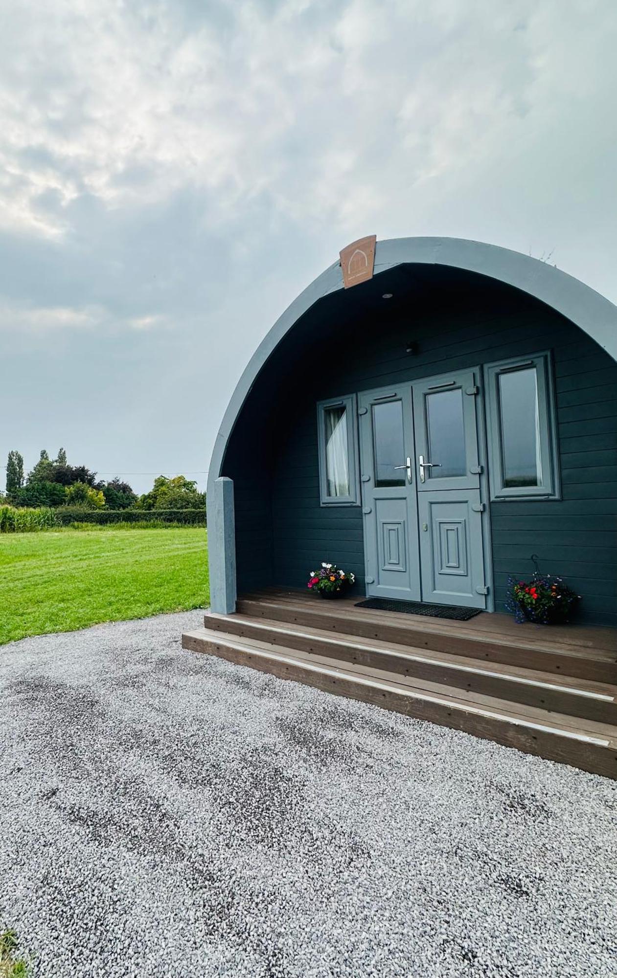 Welly Boot Pod Hotel Shenstone ภายนอก รูปภาพ